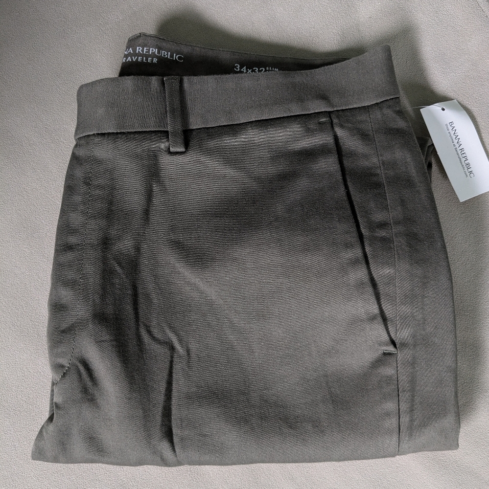 New With Tags Banana Republic Men's Traveler Pant Slim Fit - 34x32
